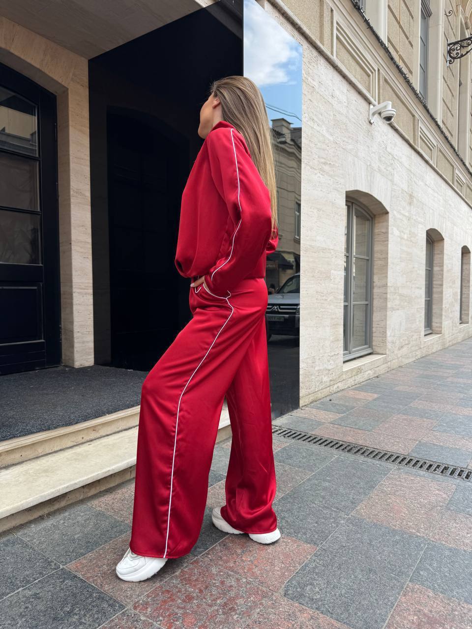 Шовковий літній костюм-двійка «Silk Luxury» з широкими штанами палаццо та олімпійкою на блискавці - Зображення 9