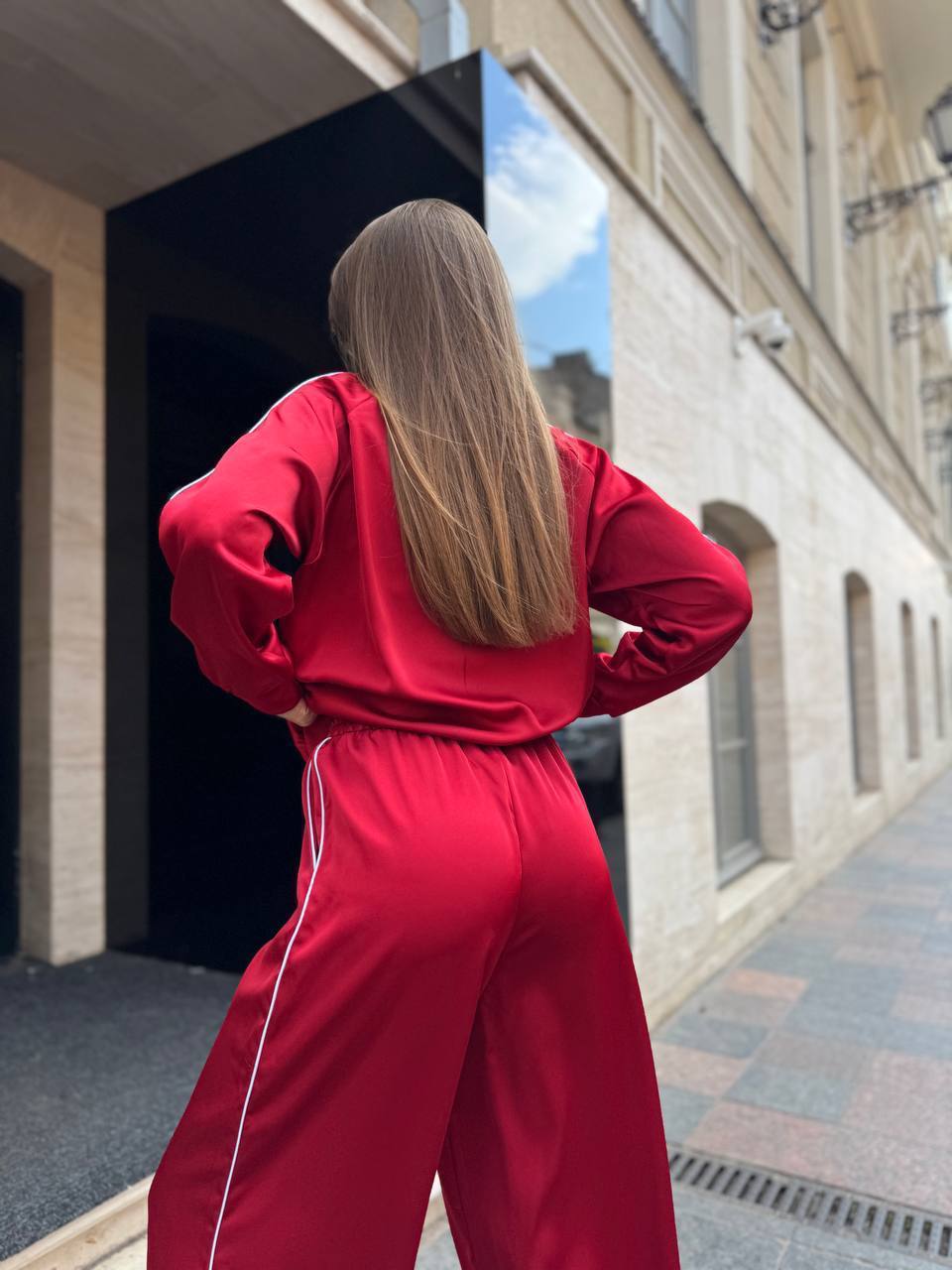 Шовковий літній костюм-двійка «Silk Luxury» з широкими штанами палаццо та олімпійкою на блискавці - Зображення 11